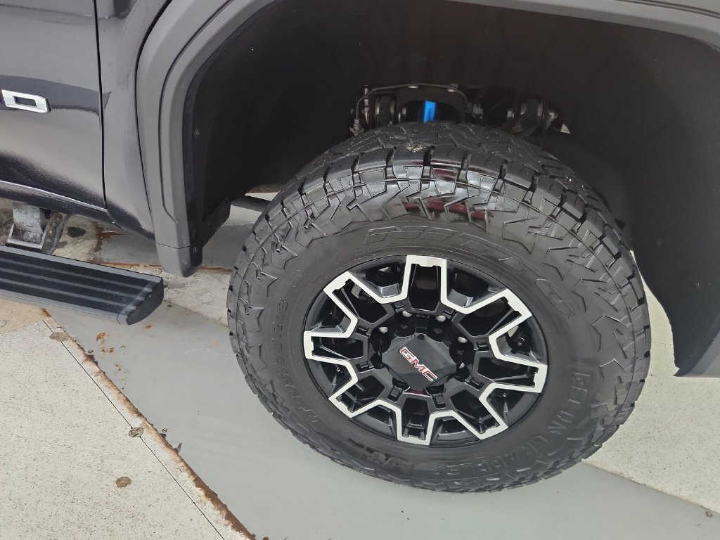 Used 2024 GMC Sierra 2500 AT4X AWD/4WD image 29