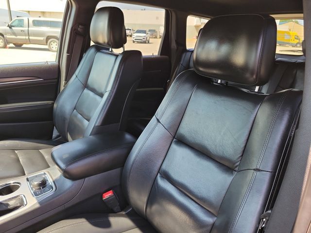 Used 2019 Jeep Grand Cherokee Limited AWD/4WD image 6