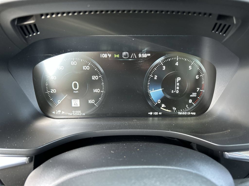Used 2020 Volvo XC60 T6 Inscription w/ Protection Package Premier AWD/4WD image 11
