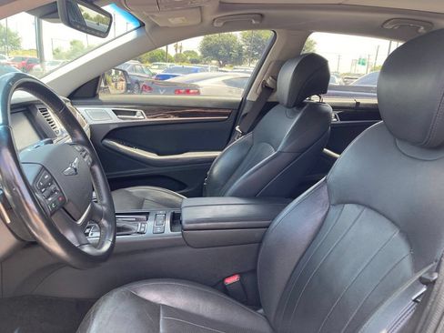 Used 2018 Genesis G80 3.8 w/ Option Group 02 RWD image 9