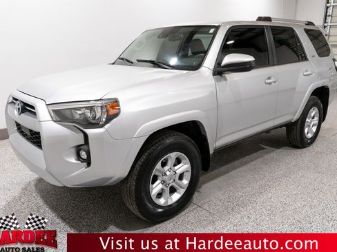 Used 2022 Toyota 4Runner SR5 image 2