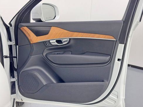 Used 2024 Volvo XC90 T8 Plus w/ Protection Package Premier image 47