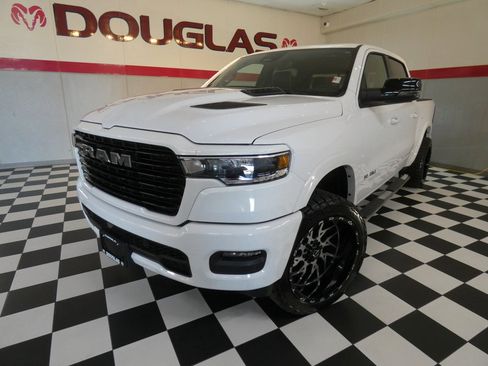 Used 2025 RAM 1500 Laramie w/ Sport Appearance Package AWD/4WD image 2