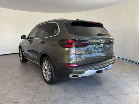 New 2026 BMW X5 xDrive40i w/ Premium Package AWD/4WD image 3