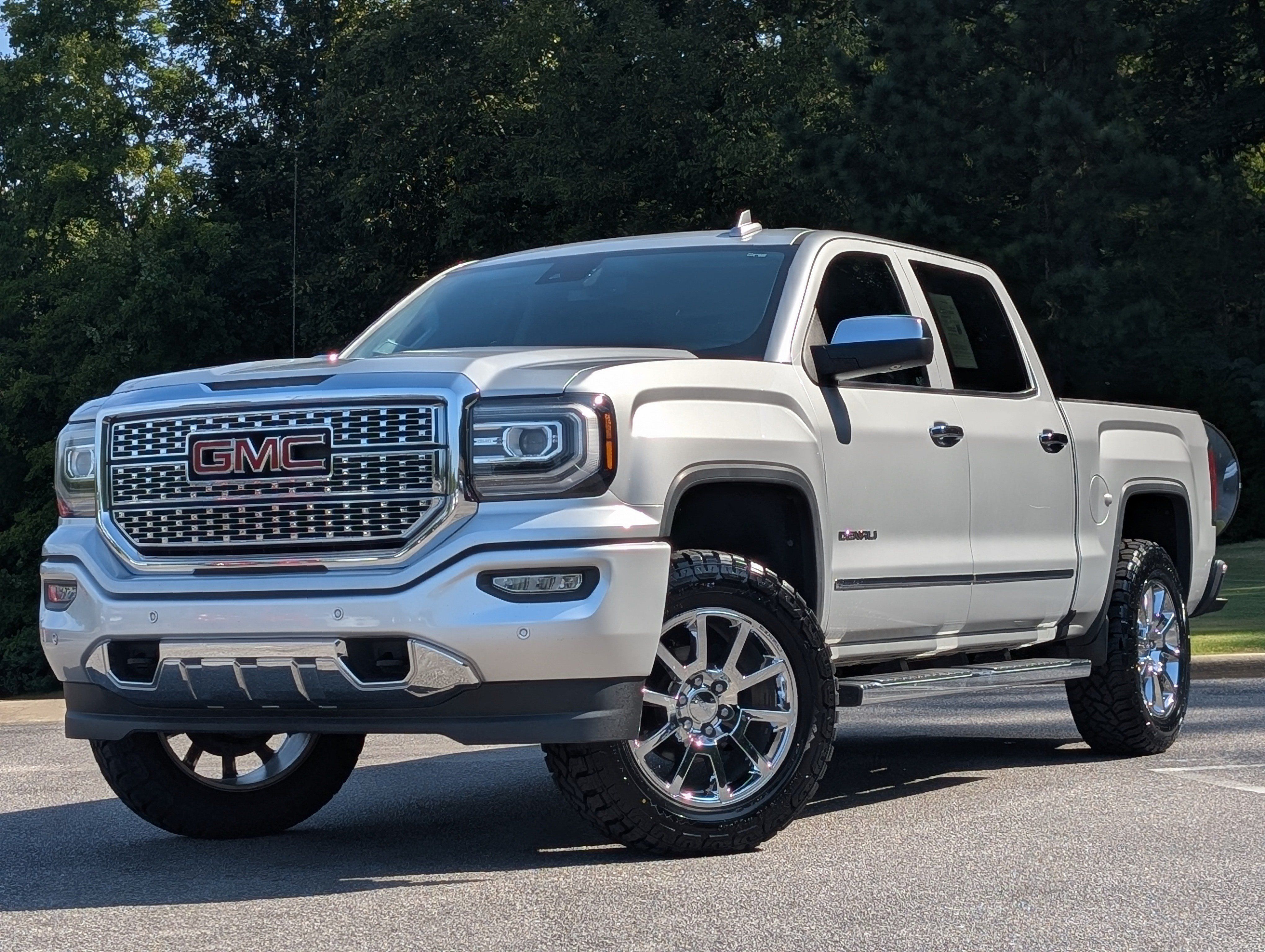 Used 2018 GMC Sierra 1500 Denali AWD/4WD image 4