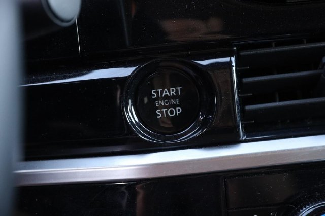 Certified 2025 Nissan Pathfinder SV AWD/4WD image 16