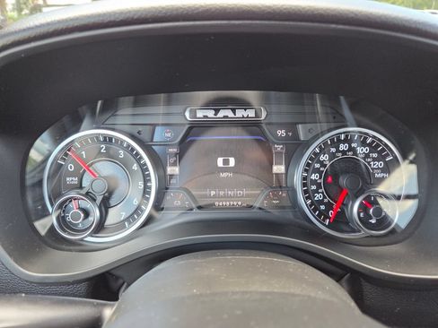 Used 2022 RAM 1500 Big Horn AWD/4WD image 34