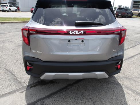 Used 2026 Kia Seltos LX AWD/4WD image 6
