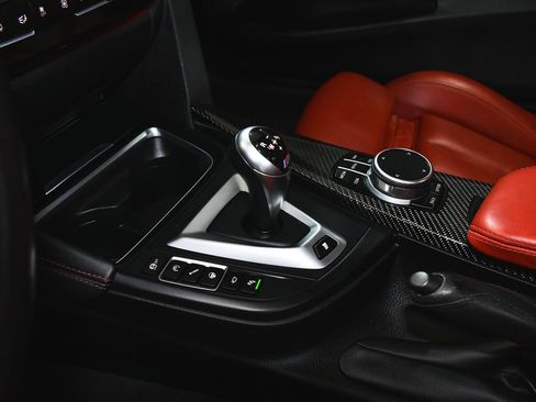 Used 2019 BMW M4 Convertible w/ Competition Package RWD image 44