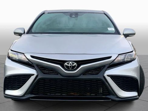 Used 2023 Toyota Camry SE image 3