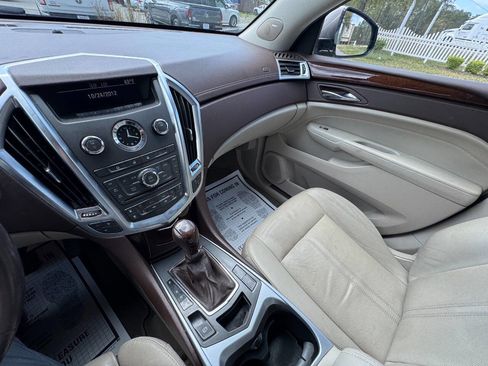 Used 2011 Cadillac SRX Luxury image 19