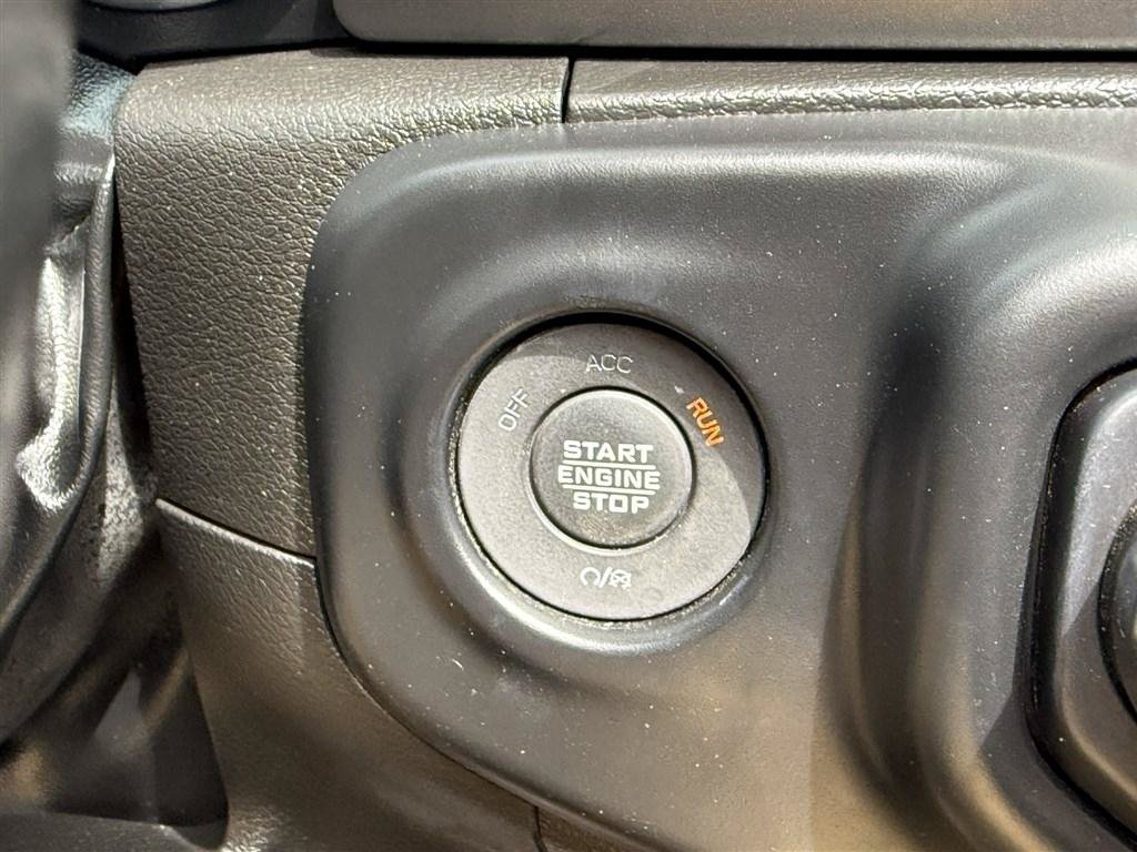 Used 2023 Jeep Wrangler Unlimited Rubicon 4xe w/ Cold Weather Group AWD/4WD image 43
