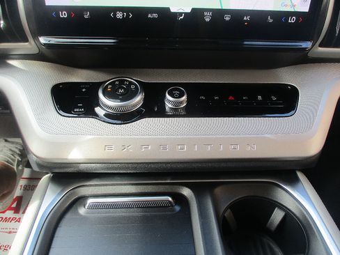 New 2027 Ford Expedition Active AWD/4WD image 9