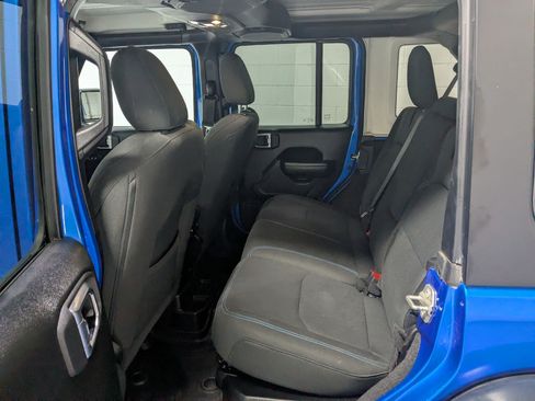 Used 2023 Jeep Wrangler Unlimited Rubicon 4xe AWD/4WD image 21