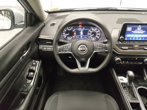 Used 2023 Nissan Altima 2.5 SV FWD image 22
