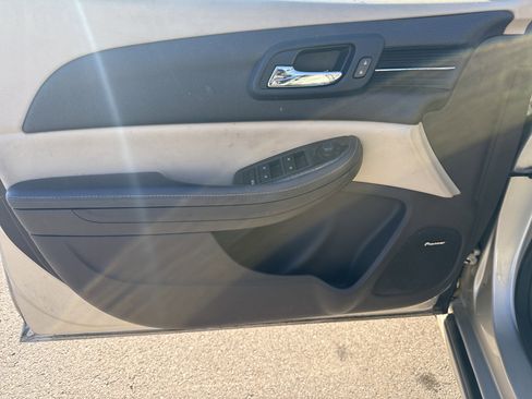 Used 2014 Chevrolet Malibu LT image 15