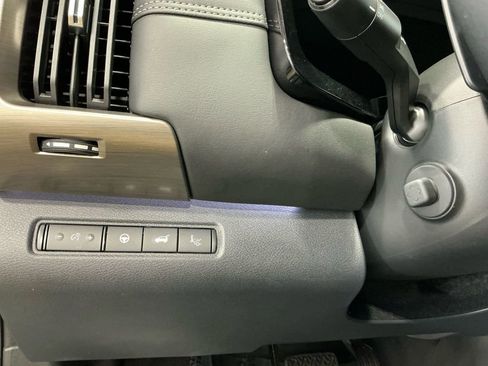 Used 2024 Nissan Pathfinder Platinum w/ Cargo Package image 22