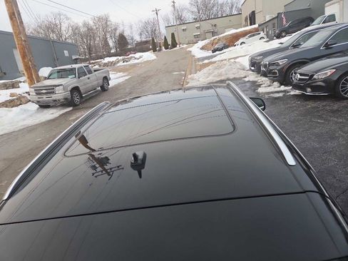 Used 2017 Audi Q5 2.0T Premium Plus w/ Technology Package image 8