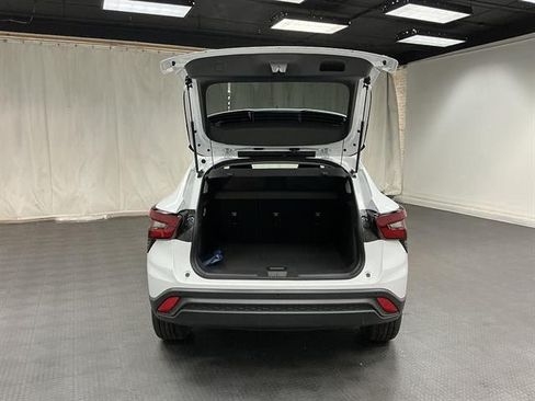 New 2026 Chevrolet Trax LT w/ Driver Confidence Package FWD image 26