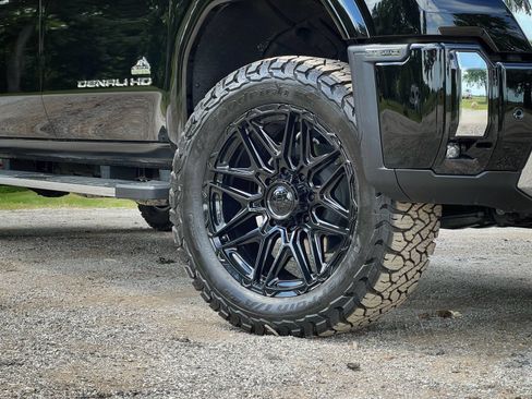 New 2026 GMC Sierra 2500 Denali w/ Denali Reserve Package AWD/4WD image 4
