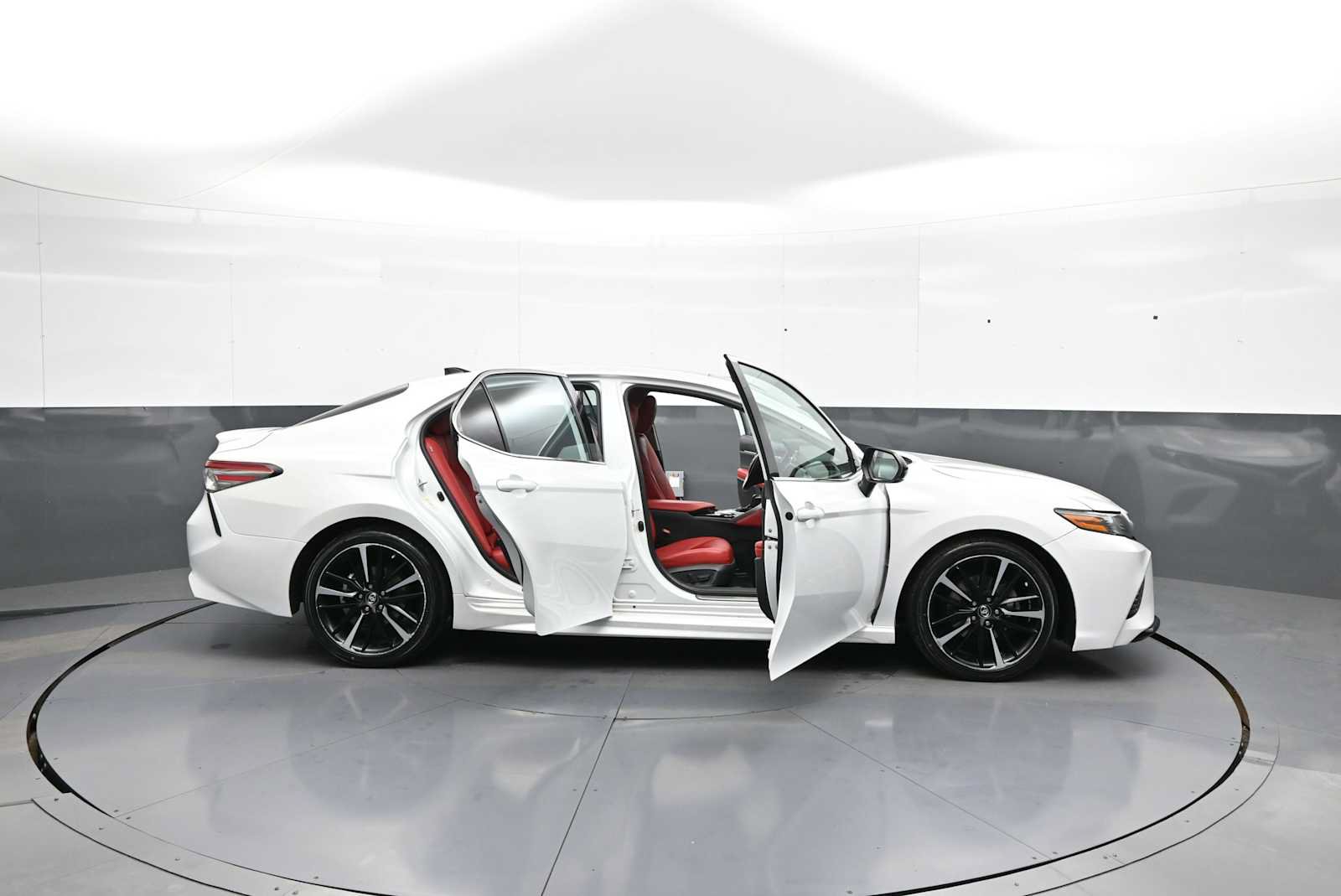 Certified 2019 Toyota Camry XSE w/ Navigation Package FWD image 41