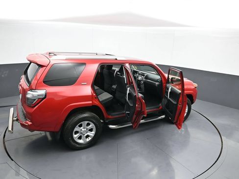 Used 2016 Toyota 4Runner SR5 AWD/4WD image 43