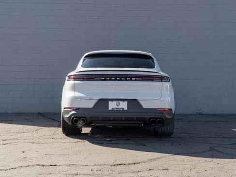 New 2026 Porsche Cayenne S image 6