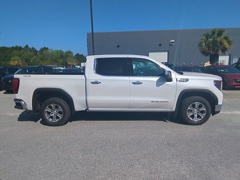 Used 2023 GMC Sierra 1500 SLT w/ SLT Convenience Package AWD/4WD image 2
