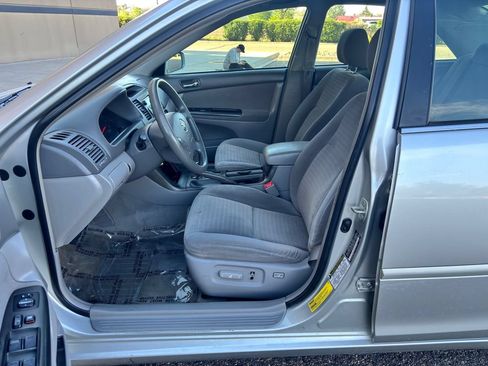 Used 2005 Toyota Camry SE FWD image 28