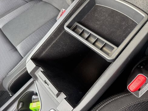 Certified 2024 Subaru Ascent Premium w/ Convenience Package image 36