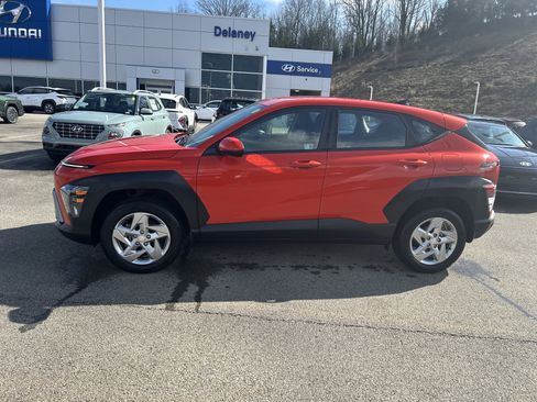 Used 2025 Hyundai Kona SE image 21