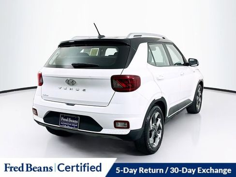 Certified 2024 Hyundai Venue Limited FWD image 8
