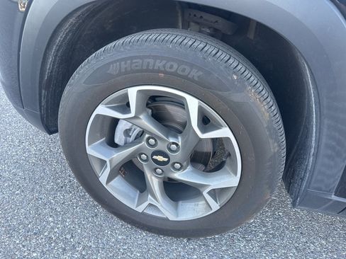 Used 2024 Chevrolet Trax LT w/ LT Convenience Package image 12