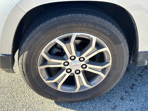 Used 2016 GMC Acadia SLT w/ Open Road Package image 9