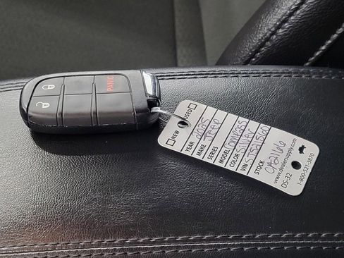 Used 2025 Jeep Compass Trailhawk image 25