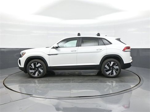 New 2026 Volkswagen Atlas Cross Sport SE image 4