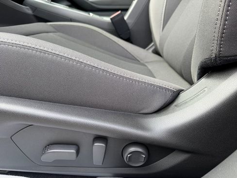 Certified 2025 Subaru Crosstrek 2.0i Premium image 16