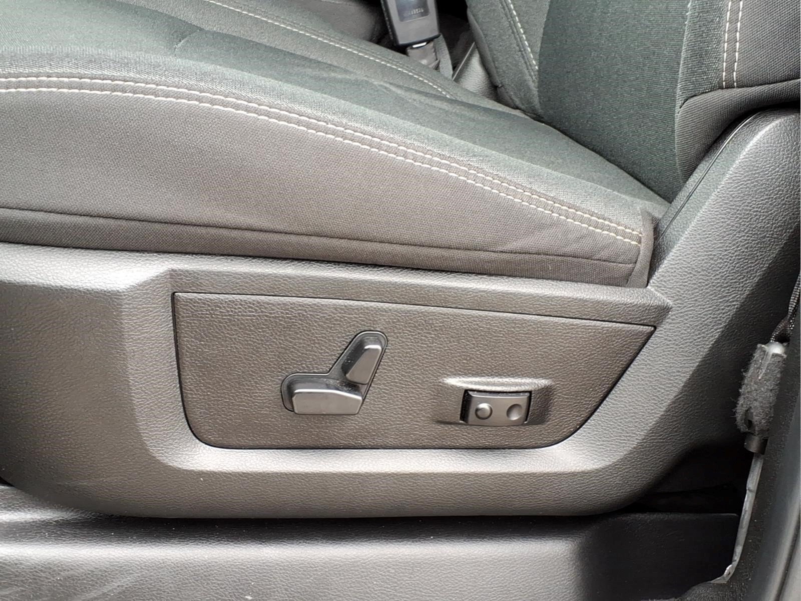 Used 2025 RAM 2500 Big Horn AWD/4WD image 21