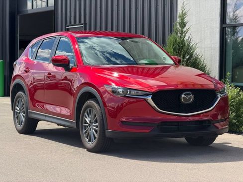 Used 2017 MAZDA CX-5 Touring w/ I-ACTIVSENSE Package AWD/4WD image 4