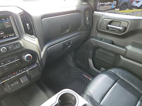 Used 2022 Chevrolet Silverado 1500 Custom Trail Boss AWD/4WD image 22