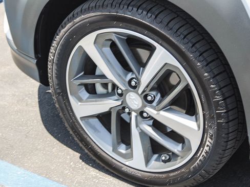 Used 2019 Hyundai Kona Limited FWD image 13