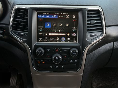 Used 2015 Jeep Grand Cherokee Altitude AWD/4WD image 17