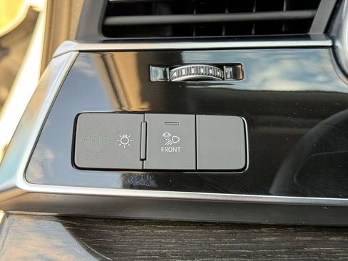 Used 2023 Audi Q7 2.0T Premium Plus w/ Premium Plus Package AWD/4WD image 22