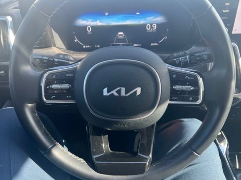 Certified 2023 Kia Sorento SX FWD image 3