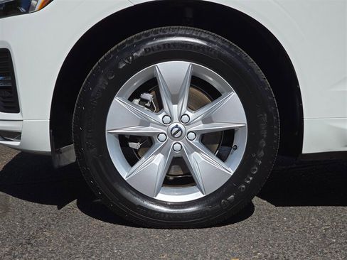 Used 2022 Volvo XC60 B5 Momentum AWD/4WD image 38