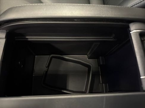 Used 2023 Toyota Highlander Limited image 27