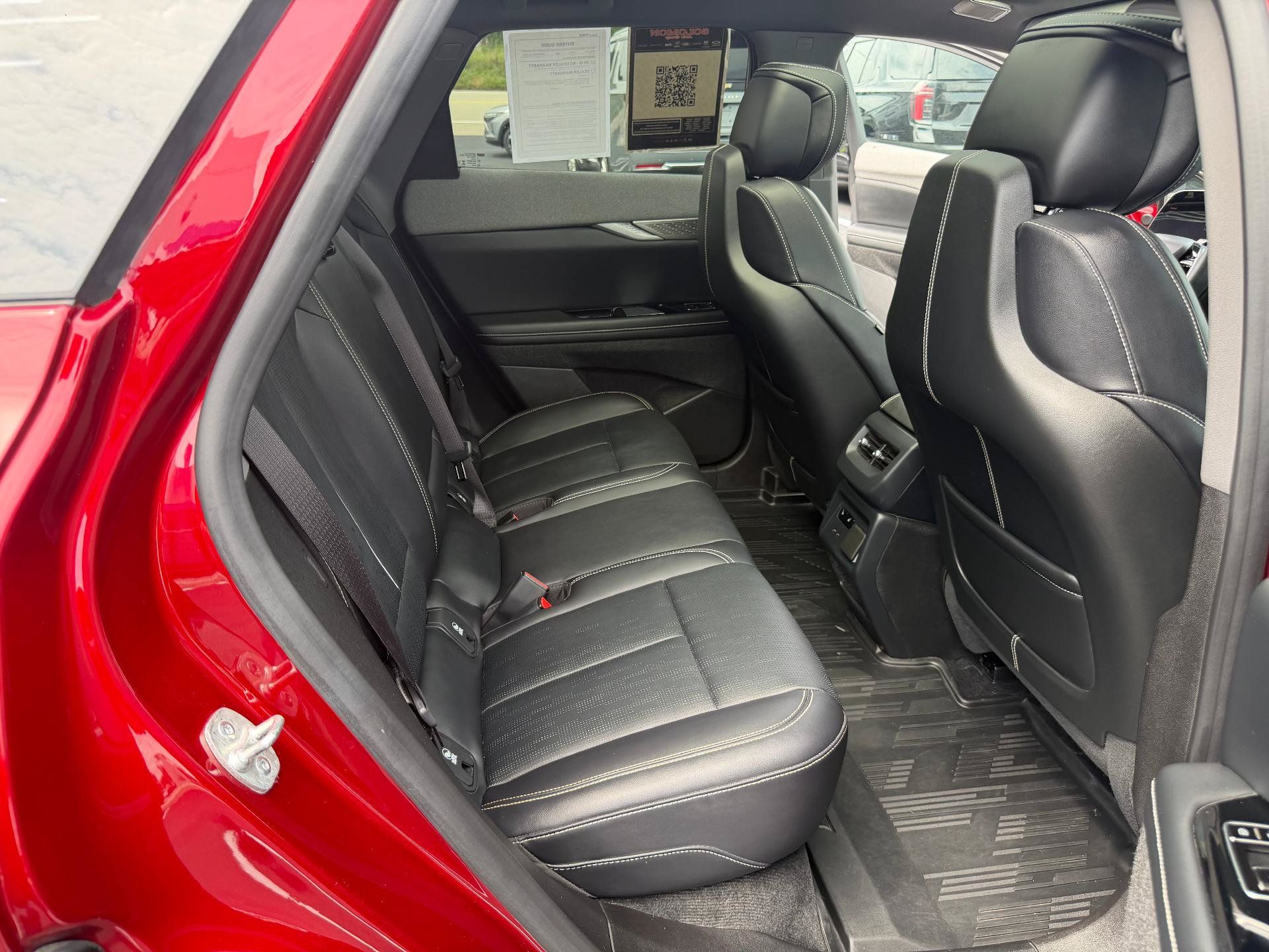 Certified 2025 Cadillac Optiq Sport 2 w/ LPO, Floor Liner Package AWD/4WD image 36