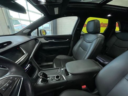 Used 2024 Cadillac XT5 Premium Luxury FWD image 11