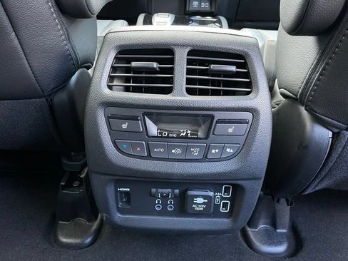 Used 2022 Honda Pilot Elite image 38