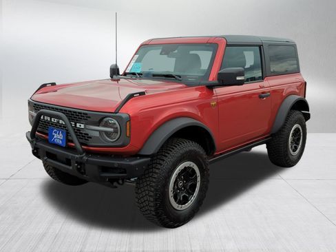 Used 2023 Ford Bronco Badlands image 3